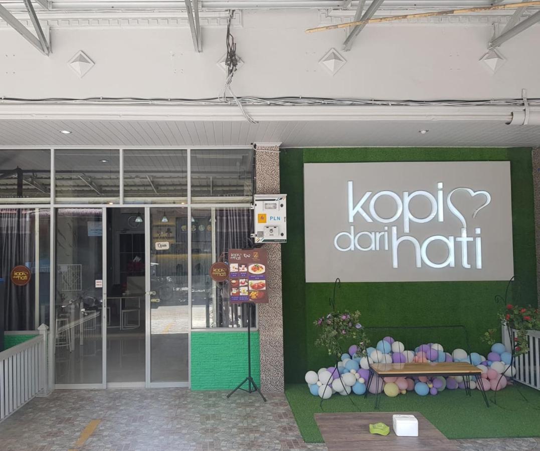 纳森诺酒店 Gunungsitoli 外观 照片