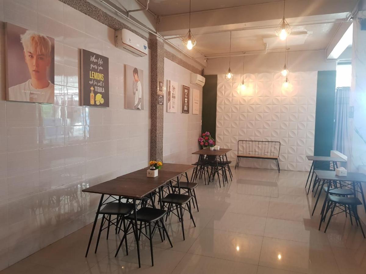 纳森诺酒店 Gunungsitoli 外观 照片