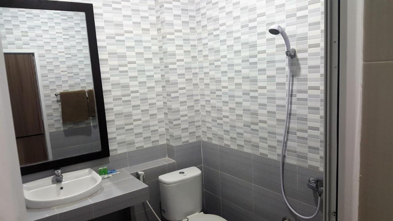 纳森诺酒店 Gunungsitoli 外观 照片
